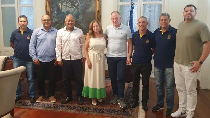 Governador Renato Casagrande realiza encontro com a Associação de Subtenentes e Sargentos do ES