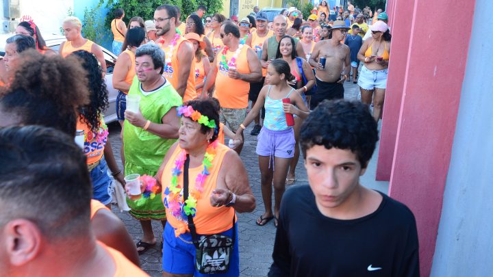 CARNAVAL 2026: Clube em Bicanga terá programação especial para a folia 